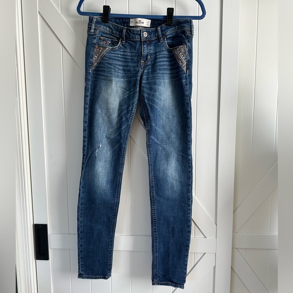 Hollister Denim - Women's Junior's Hollister Skinny Jeans Beaded Pocket Detail Size 5R (W27 L31)